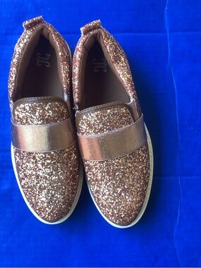 JG Women's Glitter Slip-On Sneakers in Rose Gold, size 7